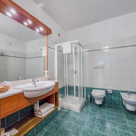Englovacanze Aparthotel Riva del Garda