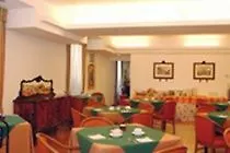 Aparthotel Englovacanze 2*